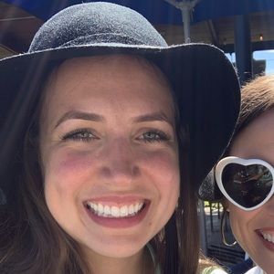 Meet your Posher, Arielle